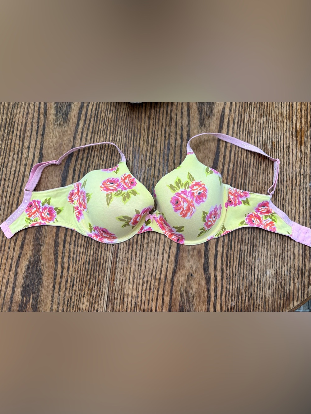 Victoria Secret  Sz 34DD underwire